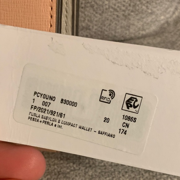 Furla Babylon Small Compact Peachy Blush Pink Saffiano Leather Wallet Italy 🇮🇹 - Picture 3 of 11